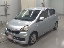 2015 Daihatsu Mira es