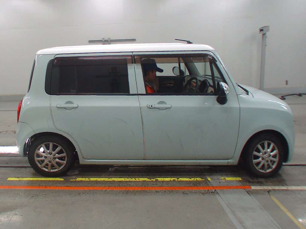 2010 Suzuki ALTO Lapin HE22S[2]