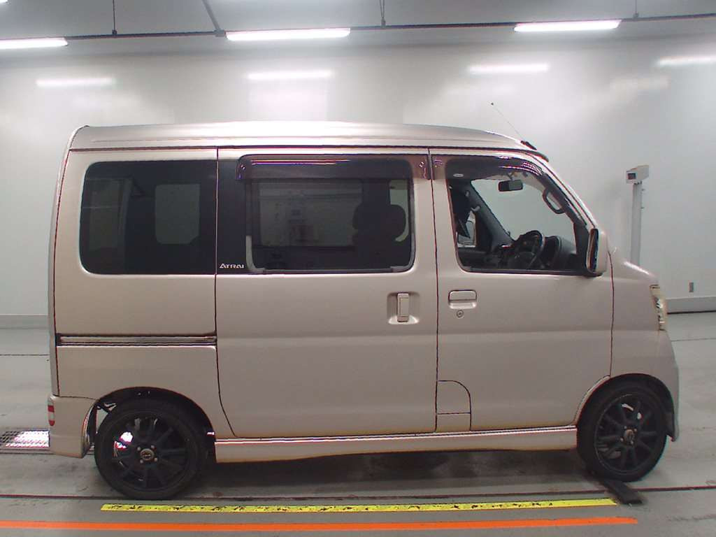 2007 Daihatsu Atrai Wagon S320G[2]