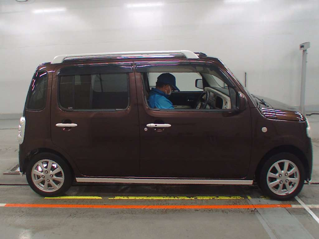 2013 Daihatsu Mira Cocoa L675S[2]