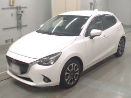 2016 Mazda Demio