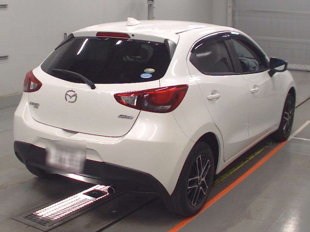 2016 Mazda Demio DJ3AS[1]