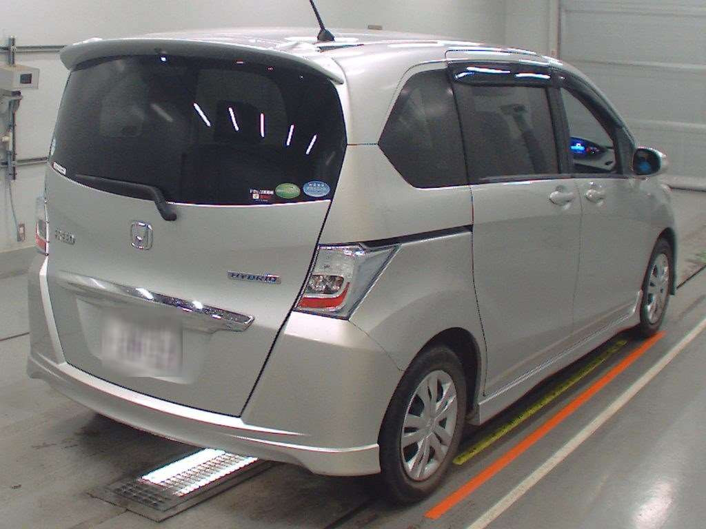 2012 Honda Freed hybrid GP3[1]