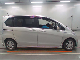 2012 Honda Freed hybrid