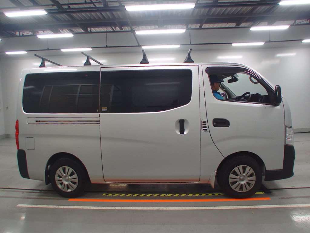 2019 Nissan NV350 CARAVAN VAN VR2E26[2]