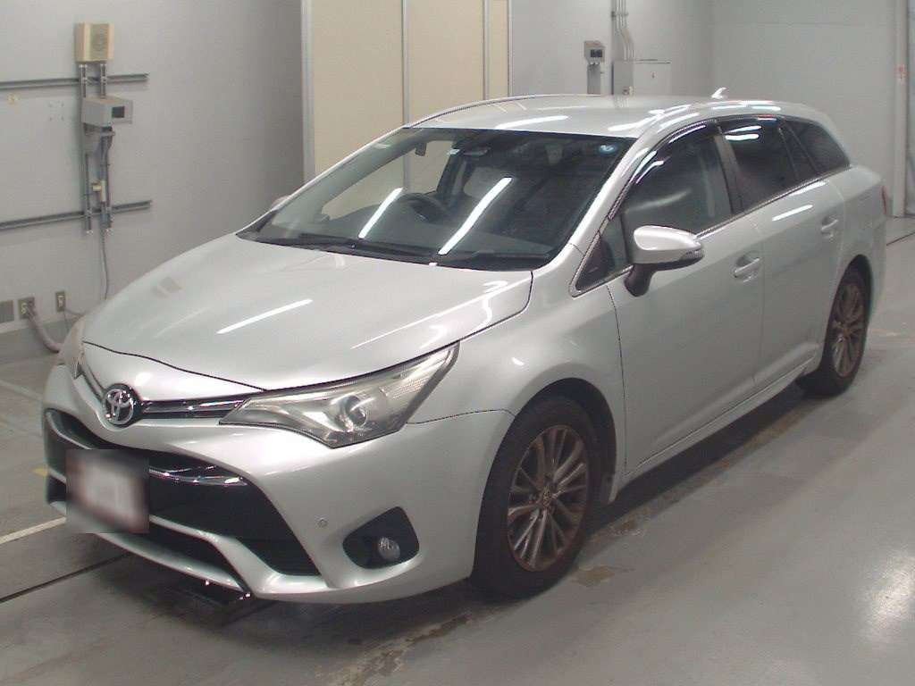 2017 Toyota Avensis Wagon ZRT272W[0]