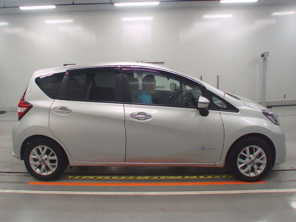 2019 Nissan Note HE12[2]