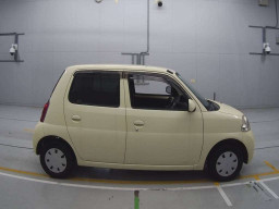 2009 Daihatsu Esse