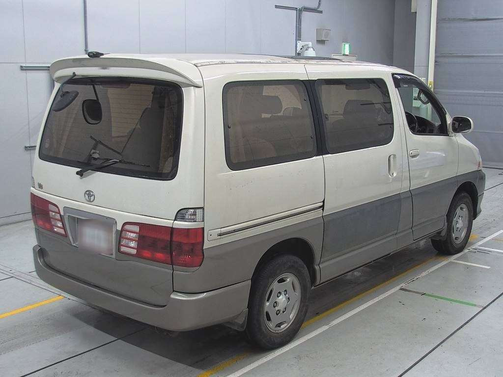 2001 Toyota Grand Hiace VCH16W[1]