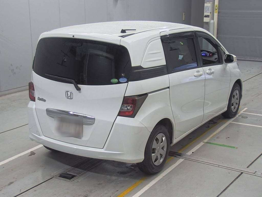 2013 Honda Freed Spike GB3[1]