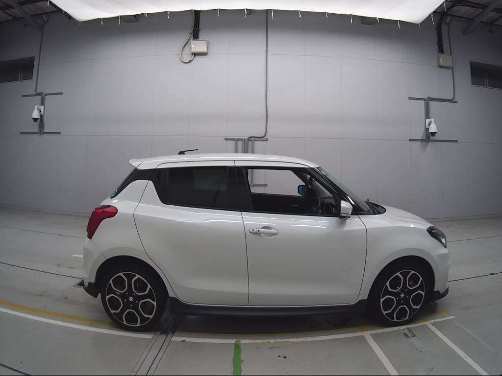 2019 Suzuki Swift Sport ZC33S[2]