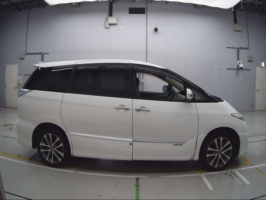 2011 Toyota Estima Hybrid AHR20W[2]