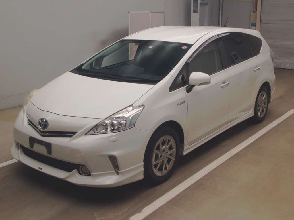 2013 Toyota Prius alpha ZVW41W[0]