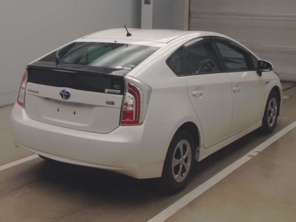 2013 Toyota Prius ZVW30[1]