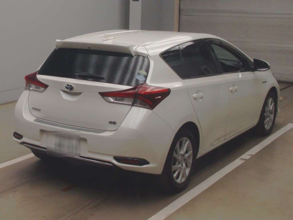 2018 Toyota Auris ZWE186H[1]