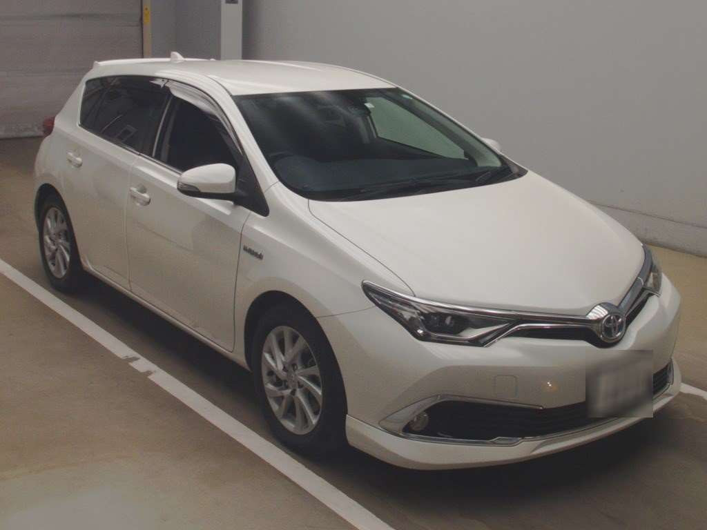 2018 Toyota Auris ZWE186H[2]