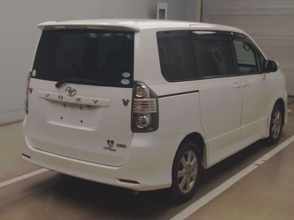 2009 Toyota Voxy ZRR70W[1]