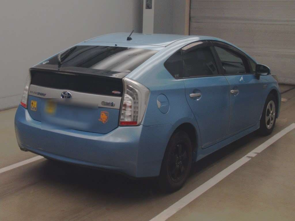 2012 Toyota Prius PHV ZVW35[1]