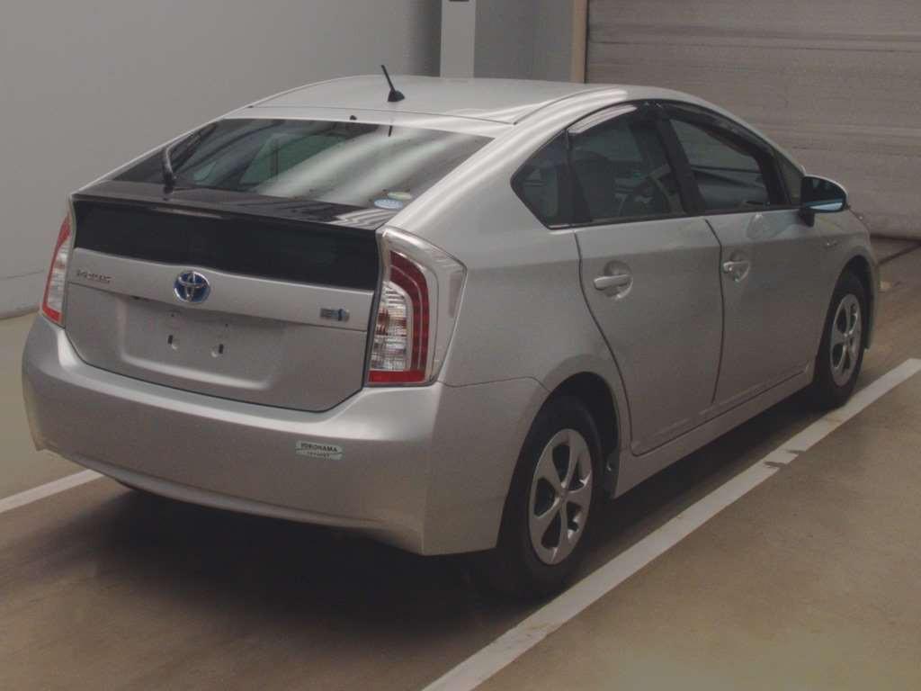 2015 Toyota Prius ZVW30[1]