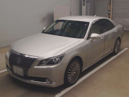 2016 Toyota Crown Majesta