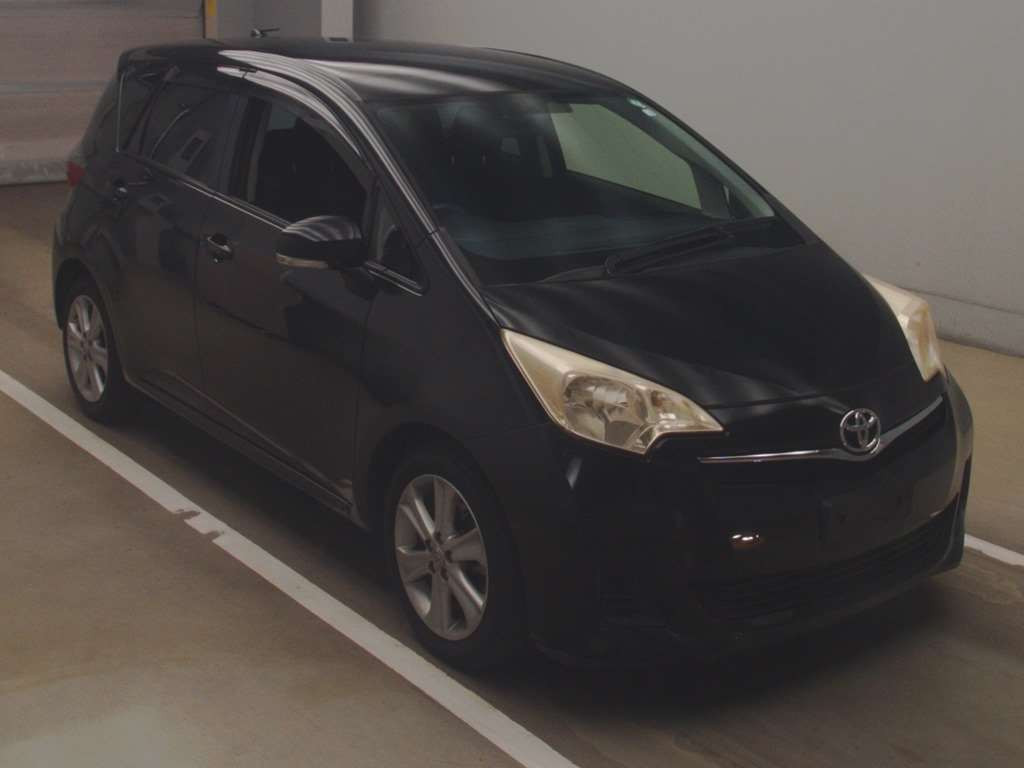 2012 Toyota Ractis NCP120[2]