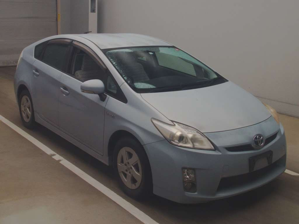 2011 Toyota Prius ZVW30[2]