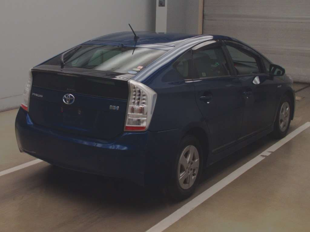 2010 Toyota Prius ZVW30[1]