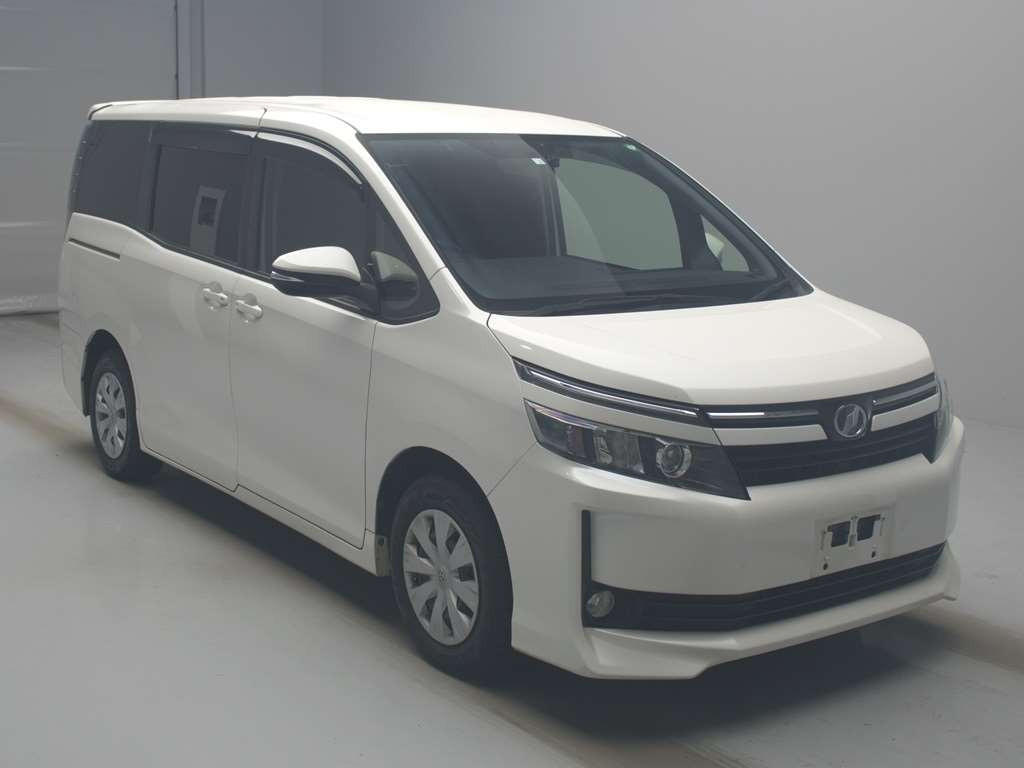 2016 Toyota Voxy ZRR80G[2]