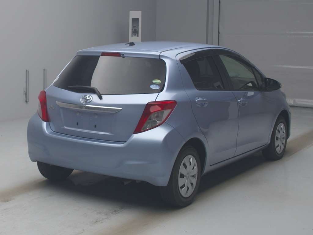 2014 Toyota Vitz NSP130[1]