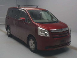 2007 Toyota Noah