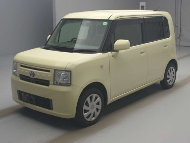 2013 Toyota Pixis Space