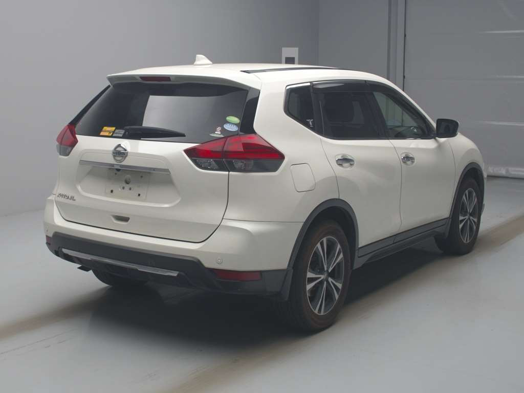 2017 Nissan X-Trail NT32[1]