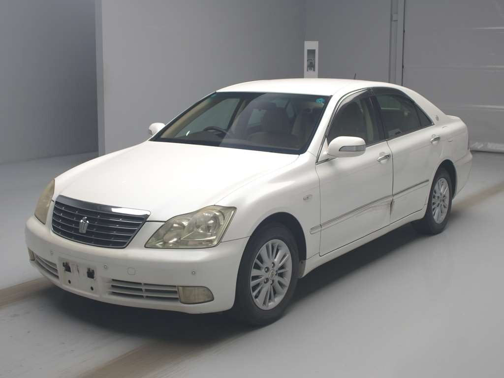 2004 Toyota Crown GRS182[0]