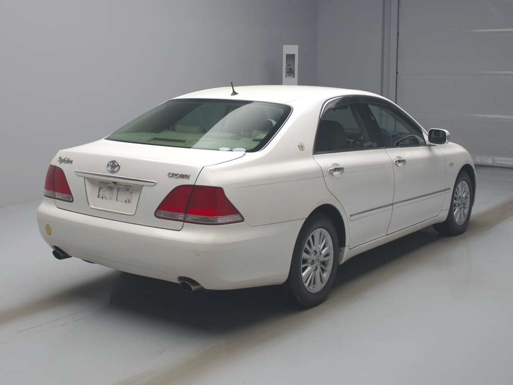 2004 Toyota Crown GRS182[1]