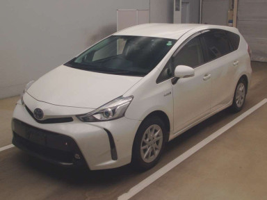 2016 Toyota Prius alpha