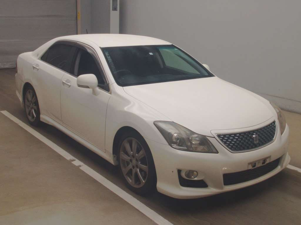 2008 Toyota Crown GRS204[2]