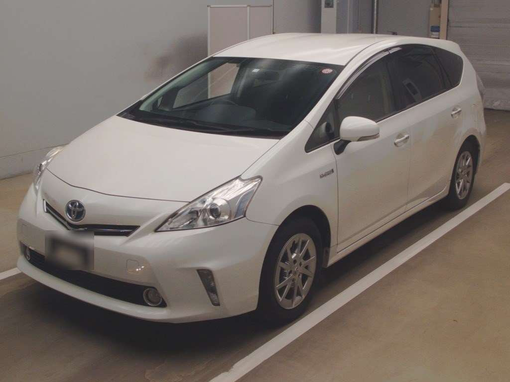 2014 Toyota Prius alpha ZVW41W[0]