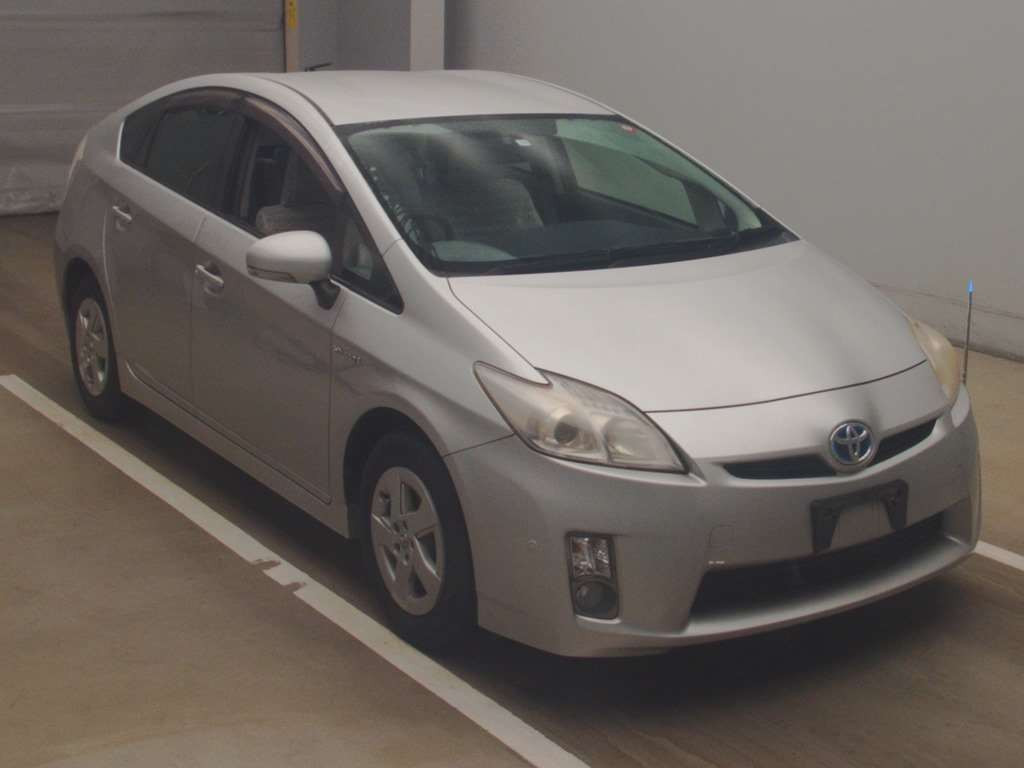 2009 Toyota Prius ZVW30[2]