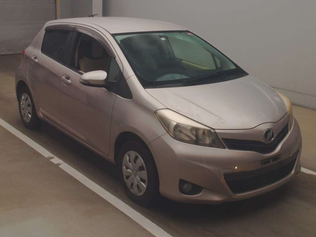 2012 Toyota Vitz KSP130[2]