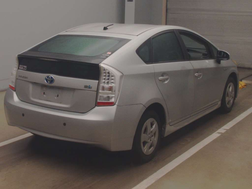 2010 Toyota Prius ZVW30[1]