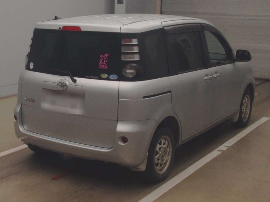 2007 Toyota Sienta NCP81G[1]