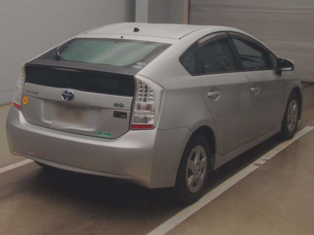 2010 Toyota Prius ZVW30[1]