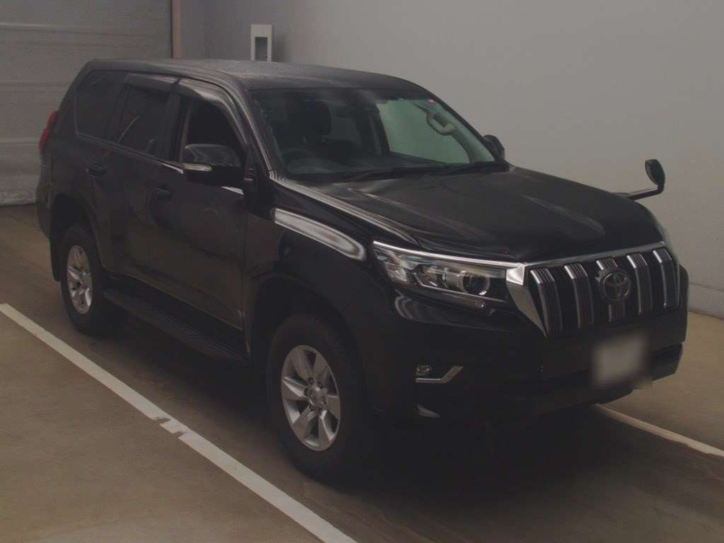 2023 Toyota Land Cruiser Prado TRJ150W[2]