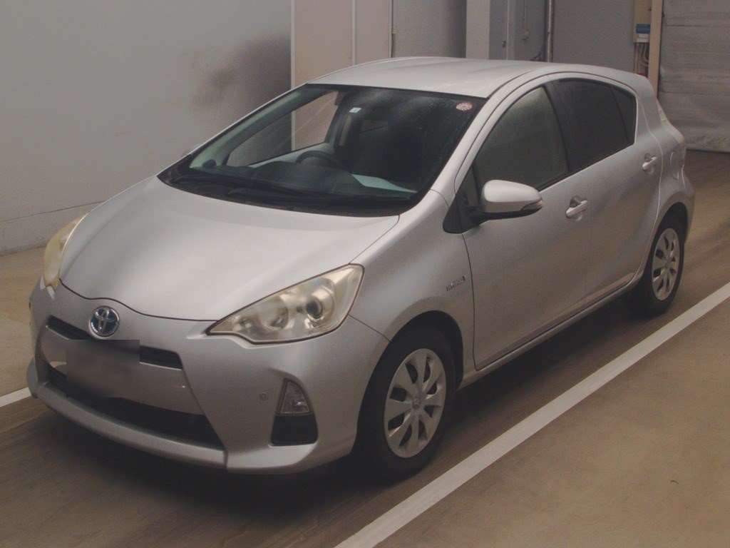 2012 Toyota Aqua NHP10[0]