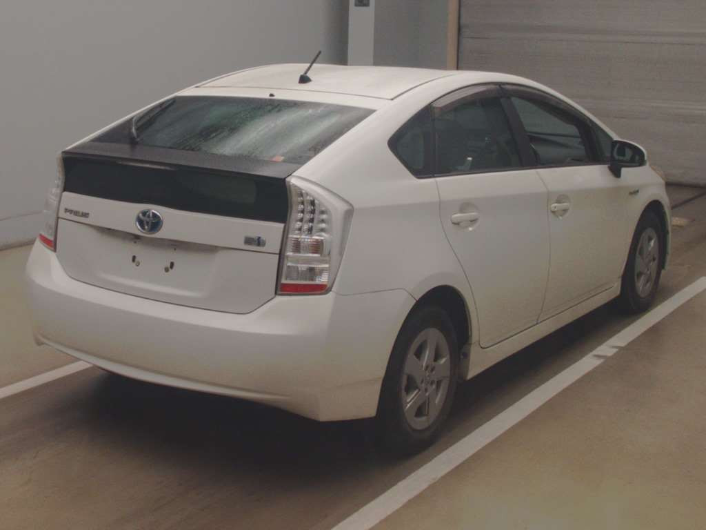 2011 Toyota Prius ZVW30[1]