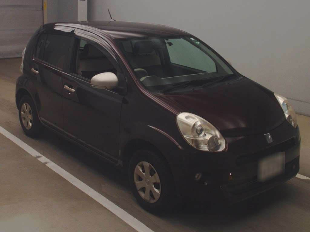 2010 Toyota Passo KGC30[2]