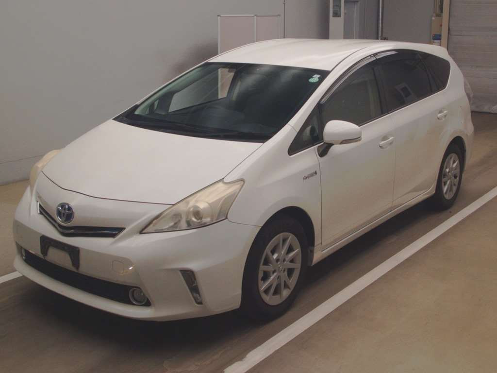 2012 Toyota Prius alpha ZVW41W[0]