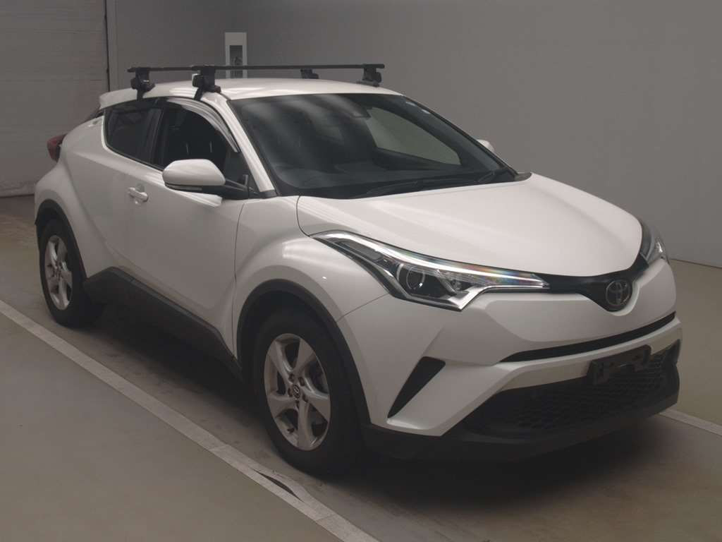 2019 Toyota C-HR NGX50[2]