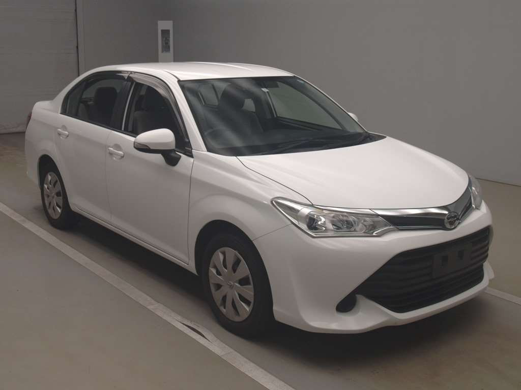 2017 Toyota Corolla Axio NRE161[2]