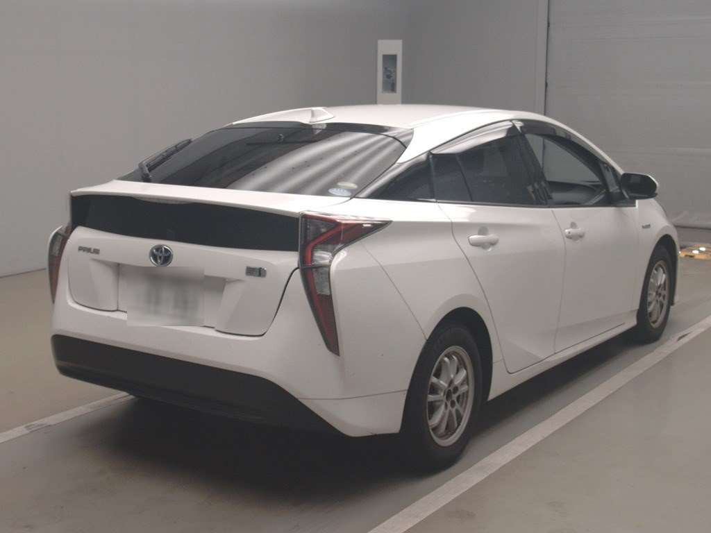 2018 Toyota Prius ZVW50[1]